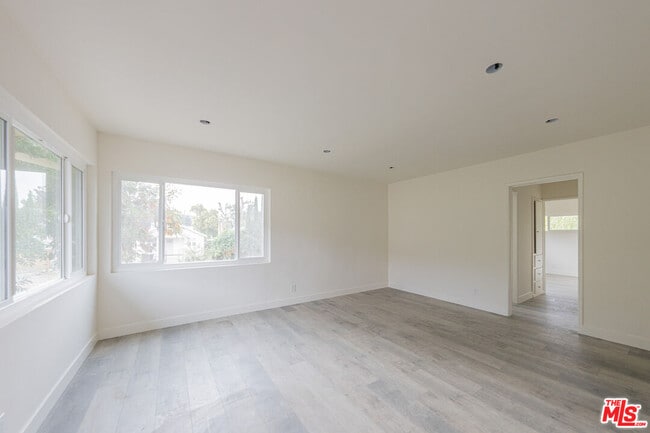 property at 10039 Haines Canyon Ave