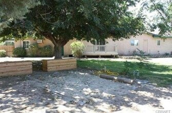7655 W Ave A in Lancaster, CA - Foto de edificio - Building Photo