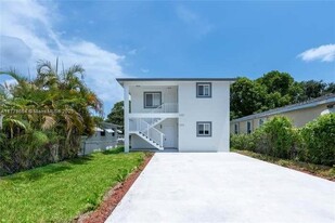 3059 NW 58th St, Unit 3059 in Miami, FL - Building Photo