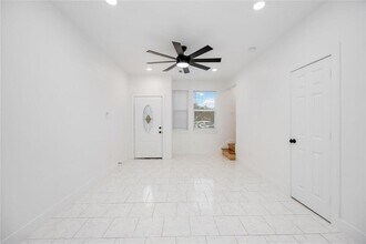 7706 Independence St in Houston, TX - Building Photo - Building Photo