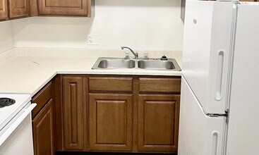 600 John Goodhue Rd in Carlisle, IA - Building Photo - Building Photo