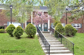 Westfield Manor Apartments in Westfield, NJ - Building Photo - Building Photo