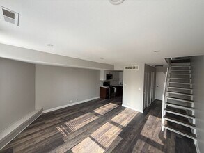 744 W Gordon Terrace in Chicago, IL - Foto de edificio - Building Photo