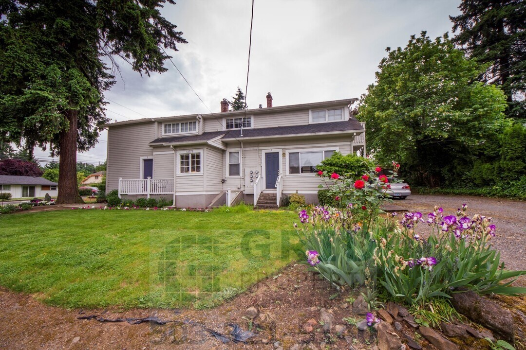 12775 SE 25th Ave in Milwaukie, OR - Building Photo