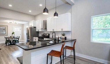 1641 Carrollton Ave in Indianapolis, IN - Building Photo - Building Photo