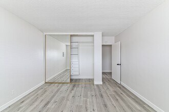 125 E Spring St, Unit 09 in Long Beach, CA - Building Photo - Building Photo