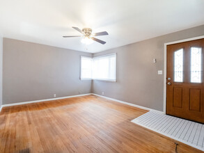 1015 Brough Ave in Hamilton, OH - Building Photo - Building Photo