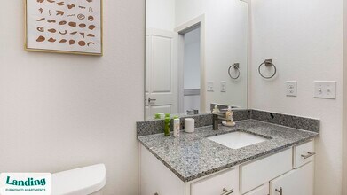 19240 Stokes Rd, Unit 60-516 in Waller, TX - Foto de edificio - Building Photo