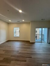 414 Berlin Tpke in Berlin, CT - Building Photo - Building Photo