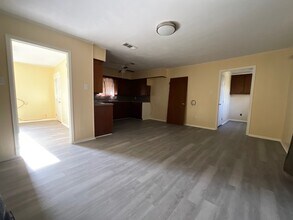 1361 Shady Ln in Canton, TX - Foto de edificio - Building Photo