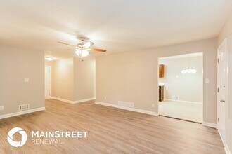 858 Martin Rd in Stone Mountain, GA - Building Photo - Building Photo