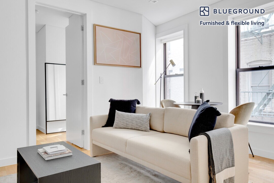 146 Mulberry St in New York, NY - Building Photo