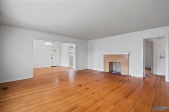2305 Andrew Jackson Way NE in Huntsville, AL - Building Photo - Building Photo