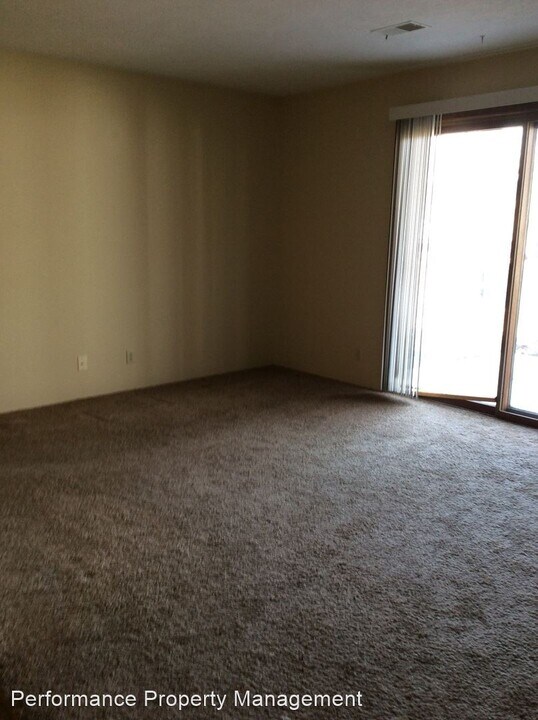 320 Lincoln St in Seward, NE - Building Photo