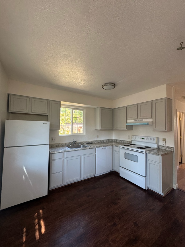 2600 Andrade Way, Unit #2552 in Sacramento, CA - Foto de edificio - Building Photo