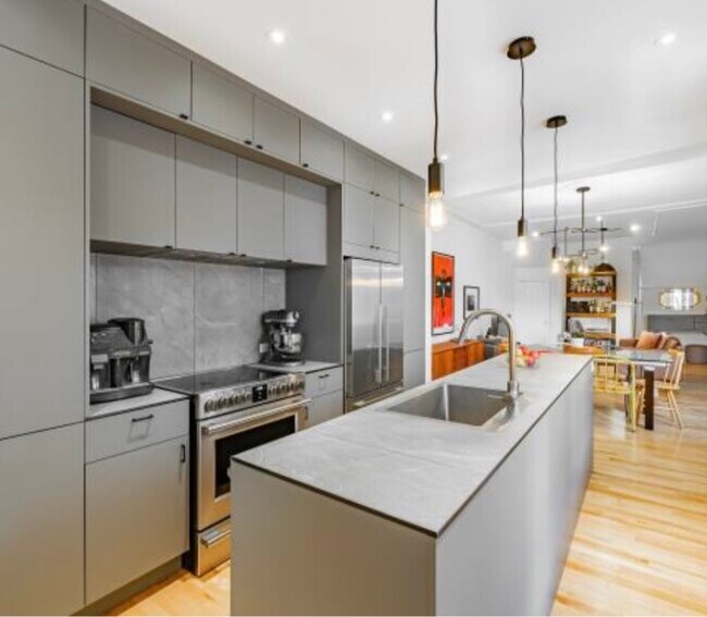 1695 Fullum Rue in Montréal, QC - Building Photo - Building Photo