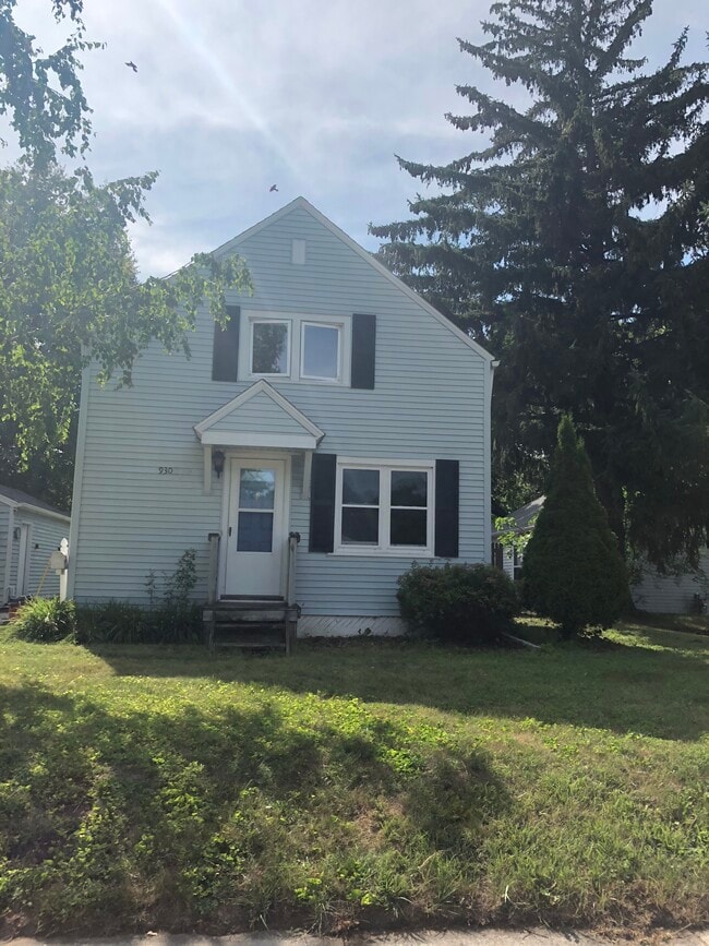property at 930 N 26th St