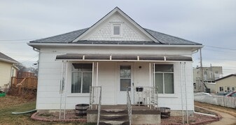 409 N St in Neligh, NE - Building Photo
