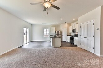 6132 Ahoskie Dr in Charlotte, NC - Building Photo - Building Photo