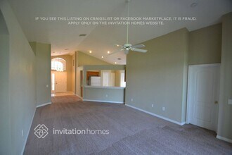 12523 Lake Vista Dr in Gibsonton, FL - Building Photo - Building Photo