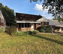 7228 Osceola Dr in Cincinnati, OH - Building Photo