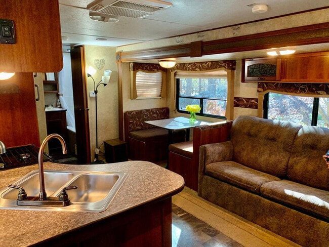 615 Tall Oaks Rd in Chapel Hill, NC - Building Photo - Building Photo