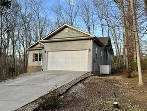 293 Elohi Way in Loudon, TN - Building Photo - Building Photo