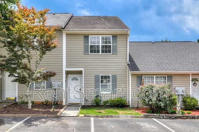 4686 Brookwood Ln