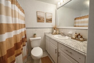 1862 W Pensacola St in Tallahassee, FL - Building Photo - Building Photo