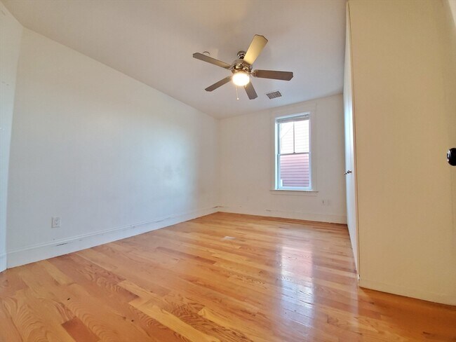 6 Westminster Ave in Boston, MA - Building Photo - Building Photo