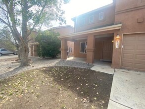621 Carrisa Ct NW in Los Lunas, NM - Building Photo - Building Photo