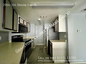 3964 Dream Oak Pl in Tampa, FL - Building Photo - Building Photo