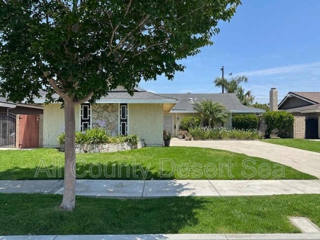 16602 Cooper Ln in Huntington Beach, CA - Building Photo - Building Photo