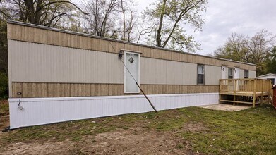 25 Deerwood Park in Centralia, IL - Foto de edificio - Building Photo