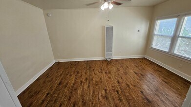 1521 Wilcox Ave, Unit 108 in Los Angeles, CA - Foto de edificio - Building Photo