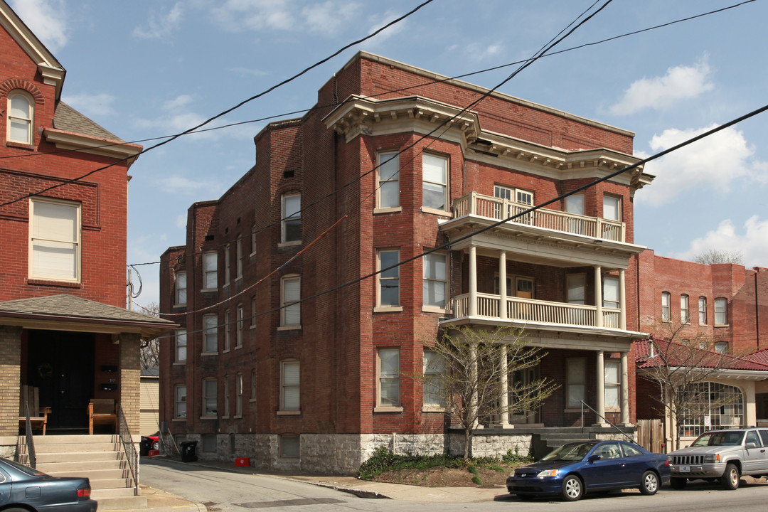 315 W Hill St in Louisville, KY - Building Photo