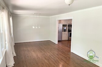 128 W Circle Ave in Greenville, SC - Building Photo - Building Photo