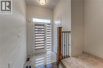 28 Dennis Ave in Brantford, ON - Building Photo - Building Photo
