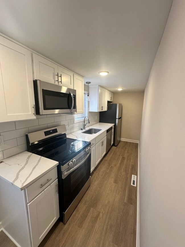 437 Franklin St, Unit Suite 2 in Buffalo, NY - Building Photo - Building Photo