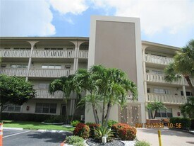 1901 Bermuda Cir in Coconut Creek, FL - Building Photo