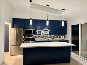 21557 S Lake George Dr NW in Oak Grove, MN - Building Photo - Building Photo