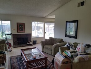 1652 Lorraine Dr in Corona, CA - Building Photo - Building Photo