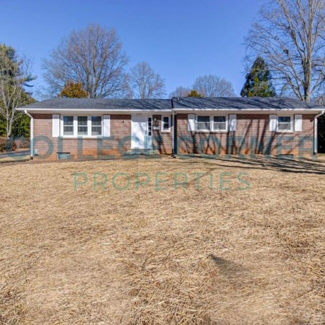 property at 1465 Brookwood Dr