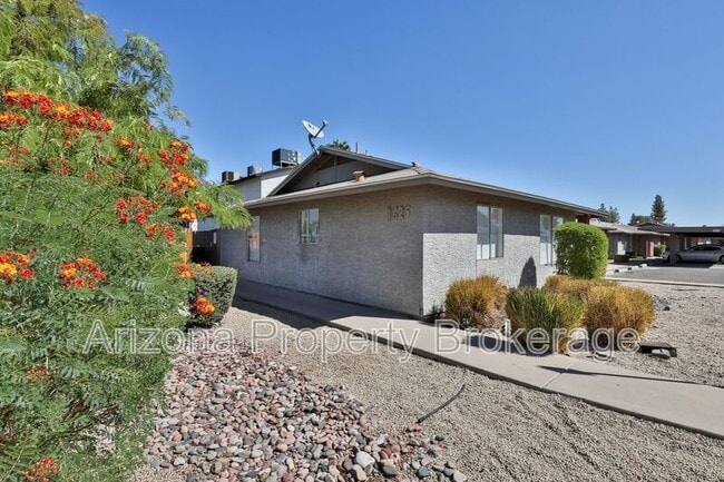 1625 N Date in Mesa, AZ - Building Photo - Building Photo