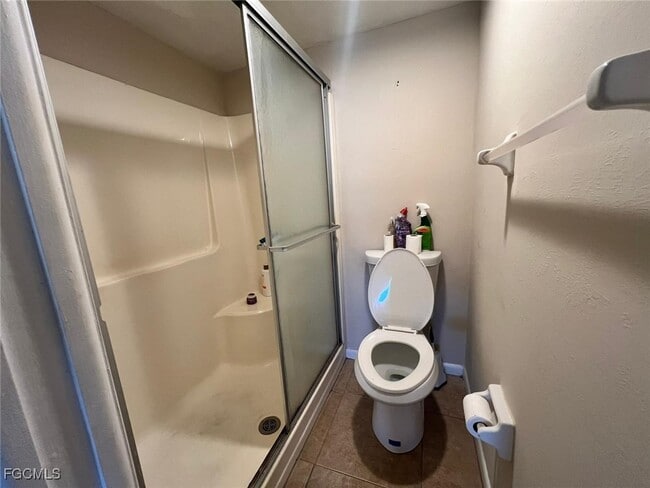property at 3911 Country Club Blvd