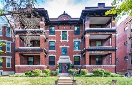 6164 Pershing Ave in St. Louis, MO - Foto de edificio