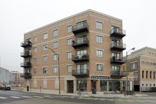 544 N Milwaukee Ave Apartments