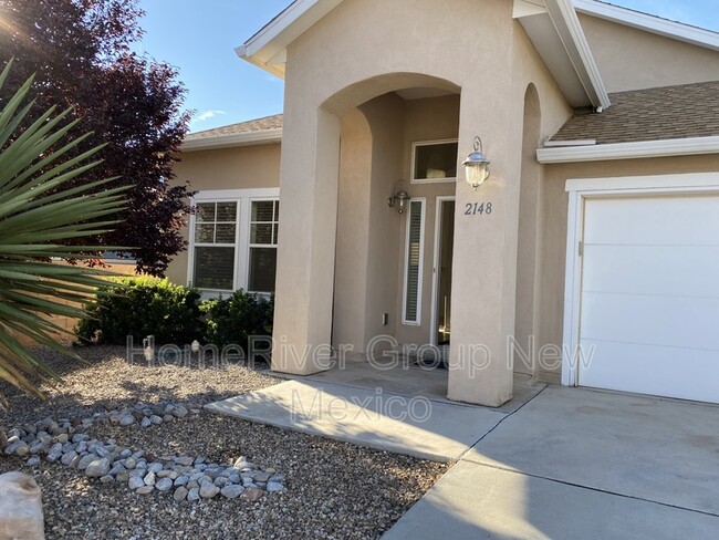 property at 2148 S Ensenada Cir SE