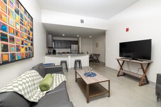 Edge Merrimack in Lowell, MA - Foto de edificio - Interior Photo