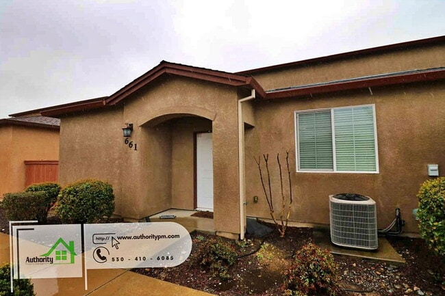 661 Mission De Oro Dr in Redding, CA - Building Photo - Building Photo
